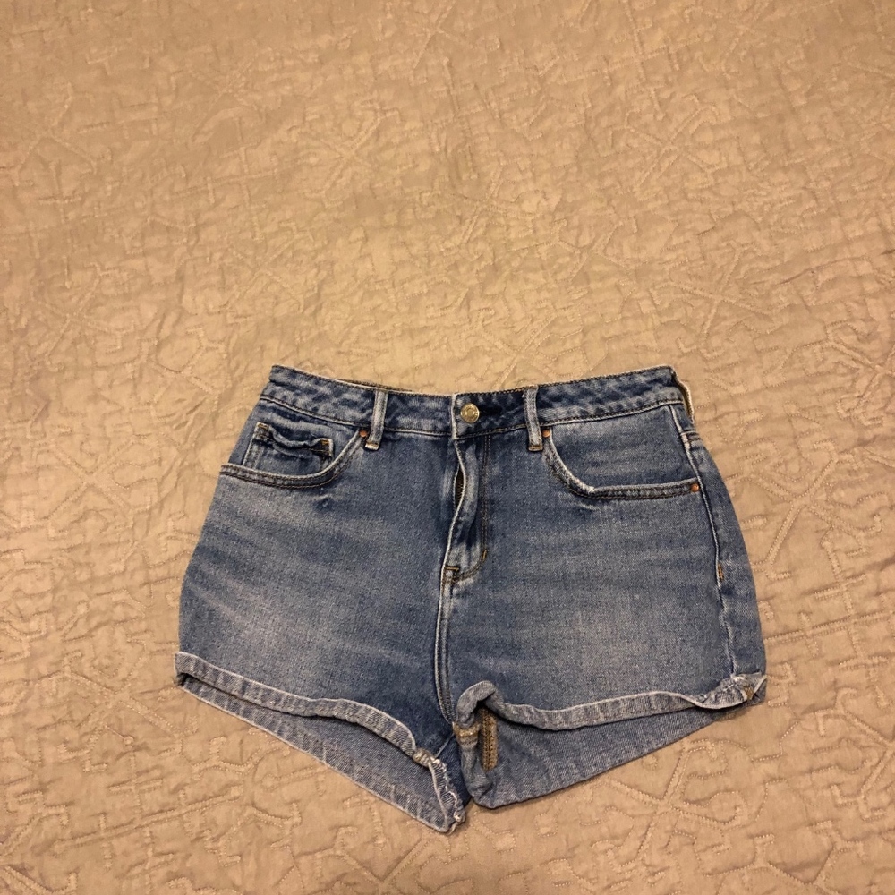 Pacsun high waisted shorts size 26
